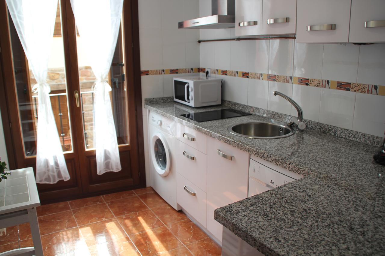 Apartamentos San Lazaro Ezcaray Eksteriør billede