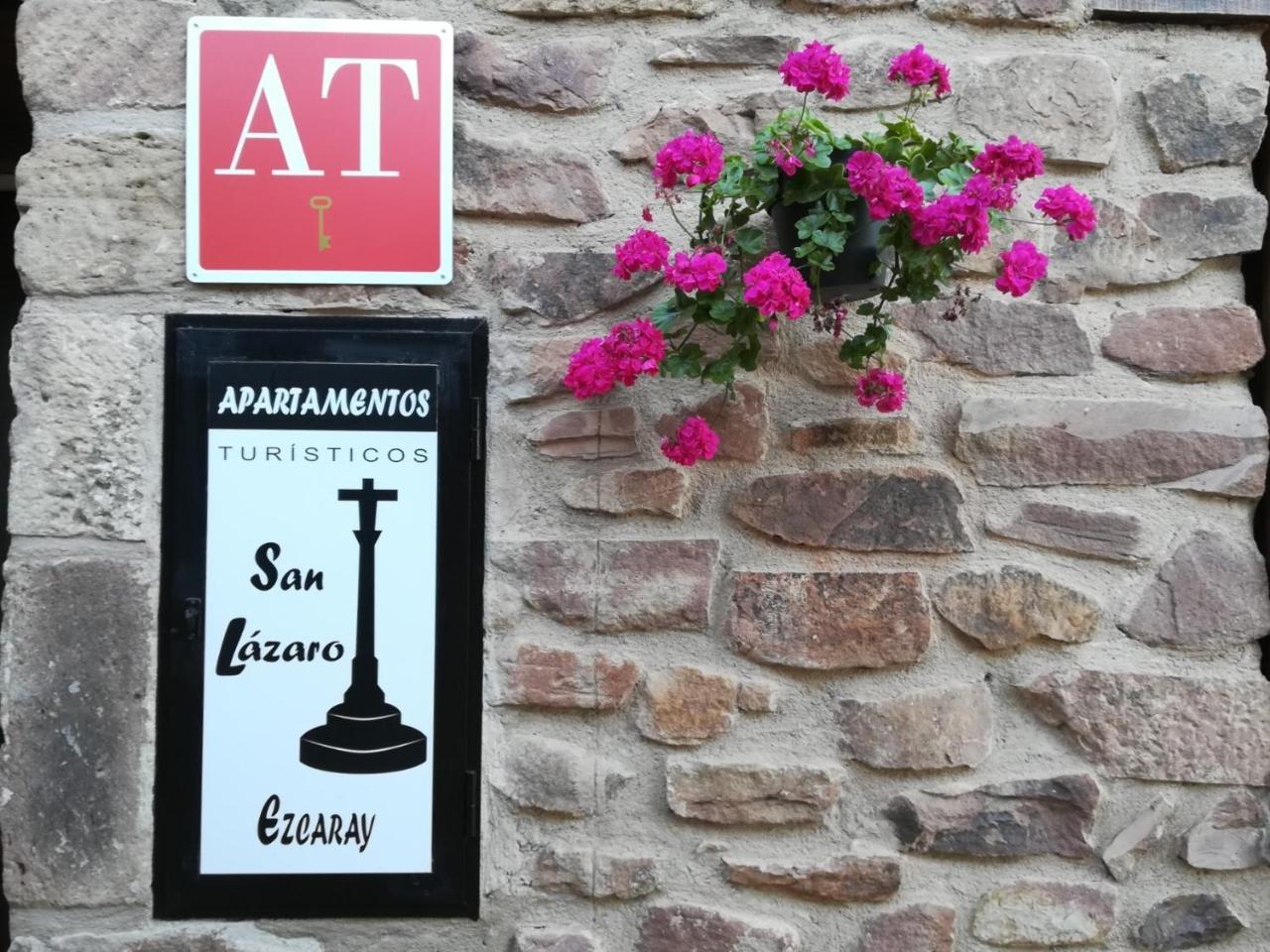 Apartamentos San Lazaro Ezcaray Eksteriør billede